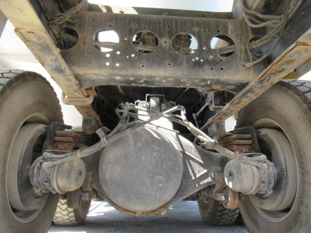 いすゞギガミキサー車（コンクリートミキサー）大型（10t）[写真23]