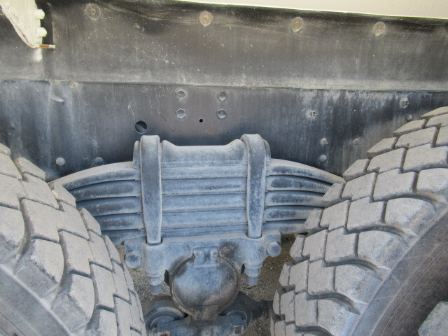 いすゞギガミキサー車（コンクリートミキサー）大型（10t）[写真24]