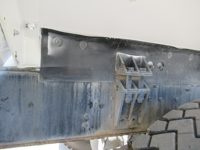 いすゞギガミキサー車（コンクリートミキサー）大型（10t）[写真25]