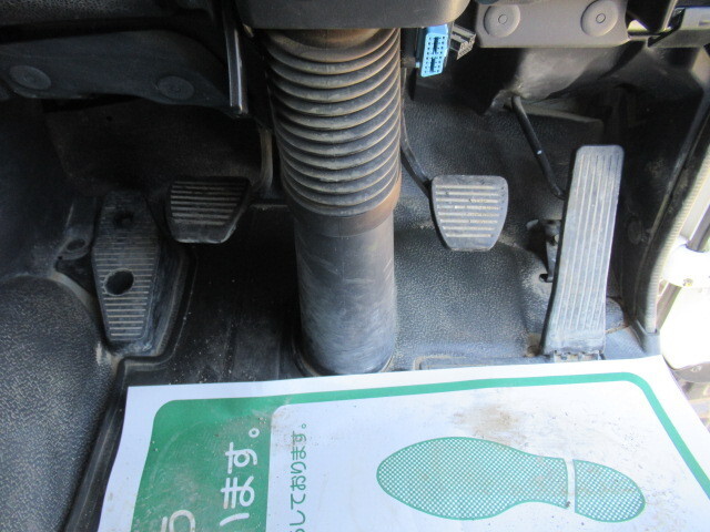 いすゞギガミキサー車（コンクリートミキサー）大型（10t）[写真37]