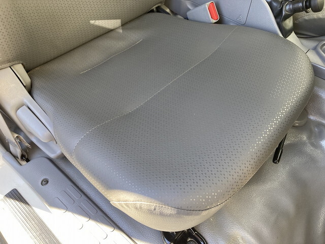 トヨタトヨエースアルミバン小型（2t・3t）[写真32]