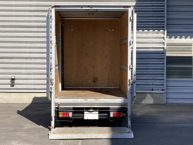 トヨタトヨエースアルミバン小型（2t・3t）[写真05]