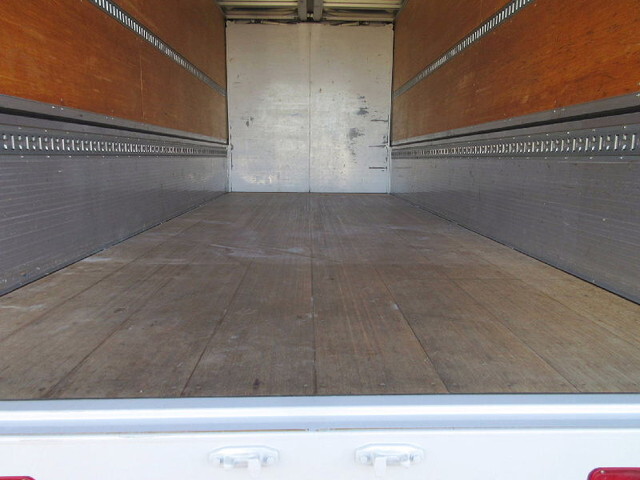 日野レンジャーアルミウイング中型（4t）[写真06]