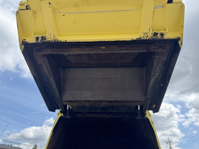 日野デュトロパッカー車（塵芥車）小型（2t・3t）[写真15]