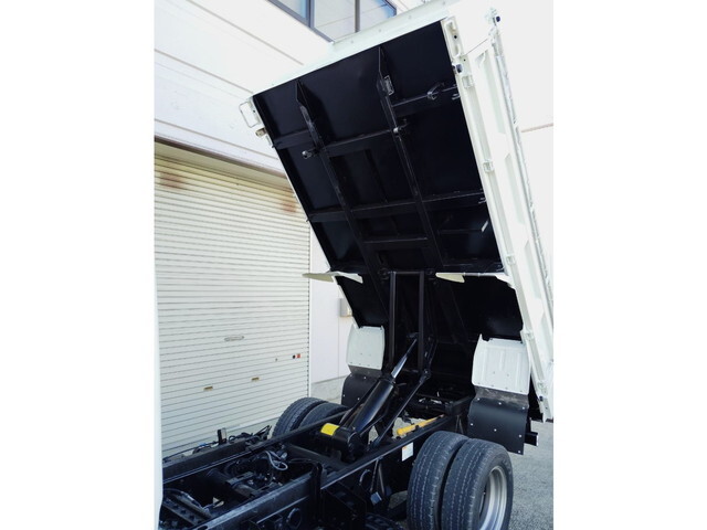 三菱ふそうキャンターダンプ小型（2t・3t）[写真11]