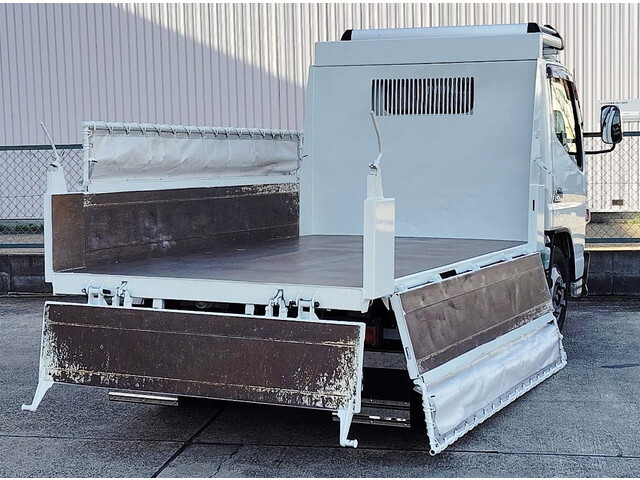 三菱ふそうキャンターダンプ小型（2t・3t）[写真17]