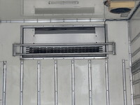 いすゞエルフ冷凍車（冷蔵車）小型（2t・3t）[写真20]