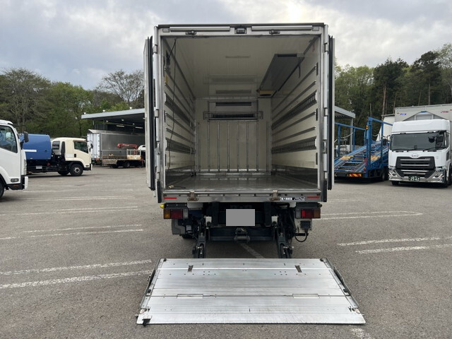 いすゞエルフ冷凍車（冷蔵車）小型（2t・3t）[写真21]