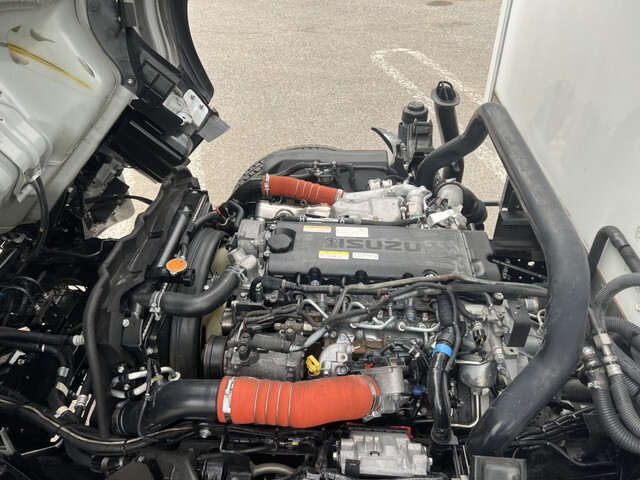 いすゞエルフ冷凍車（冷蔵車）小型（2t・3t）[写真24]