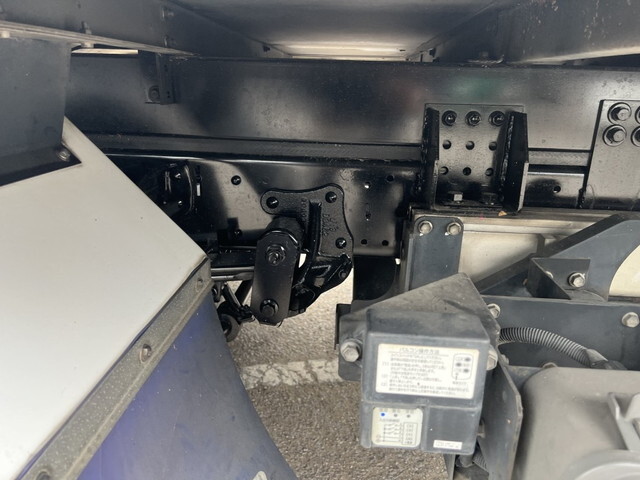 いすゞエルフ冷凍車（冷蔵車）小型（2t・3t）[写真29]