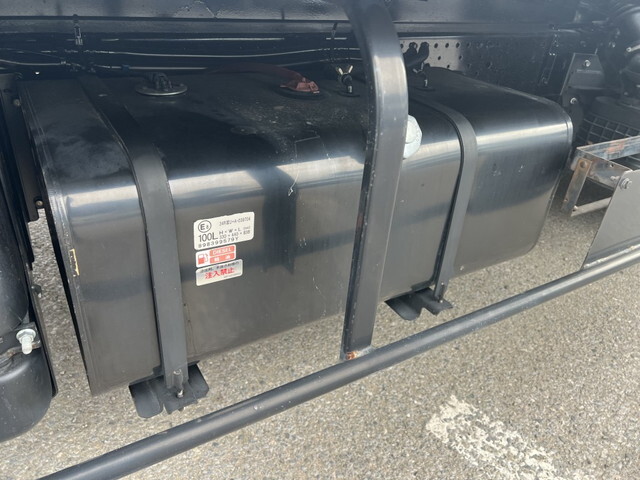 いすゞエルフ冷凍車（冷蔵車）小型（2t・3t）[写真34]