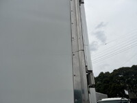 いすゞエルフ冷凍車（冷蔵車）小型（2t・3t）[写真39]