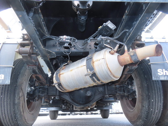 三菱ふそうキャンター散水車小型（2t・3t）[写真10]