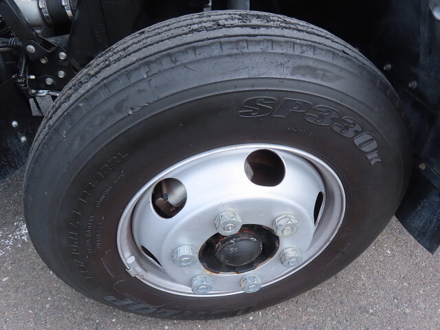 三菱ふそうキャンター散水車小型（2t・3t）[写真12]