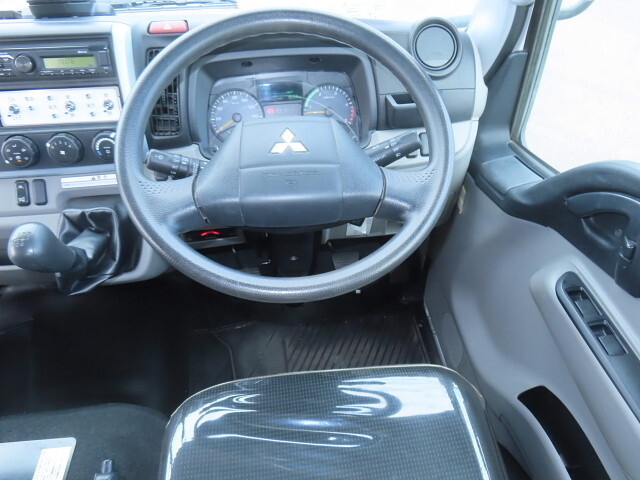 三菱ふそうキャンター散水車小型（2t・3t）[写真19]