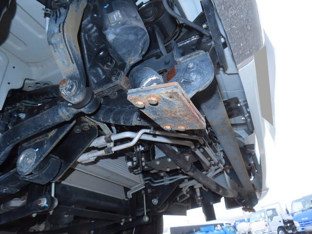 三菱ふそうキャンター散水車小型（2t・3t）[写真33]