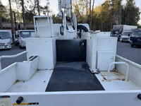 いすゞエルフ高所作業車小型（2t・3t）[写真11]