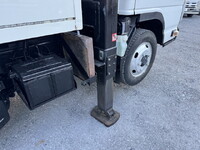 いすゞエルフ高所作業車小型（2t・3t）[写真17]