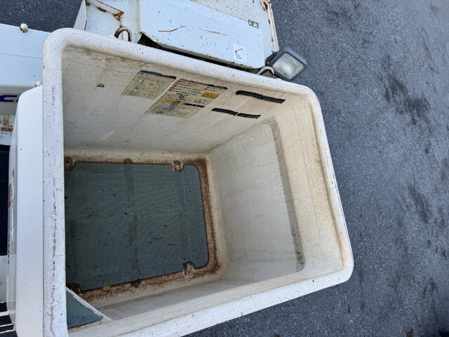 いすゞエルフ高所作業車小型（2t・3t）[写真17]