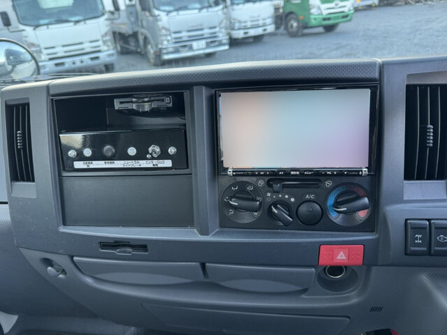 いすゞエルフ高所作業車小型（2t・3t）[写真26]