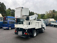 いすゞエルフ高所作業車小型（2t・3t）[写真02]