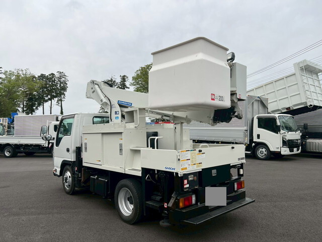 いすゞエルフ高所作業車小型（2t・3t）[写真04]