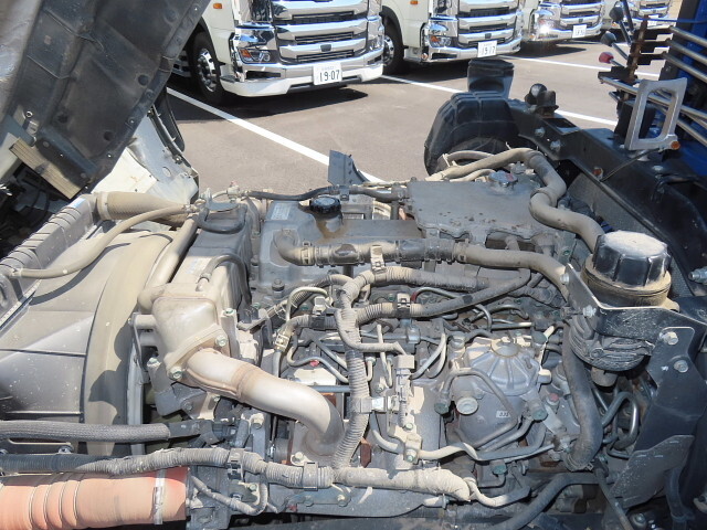 日野レンジャークレーン5段増トン（6t・8t）[写真15]