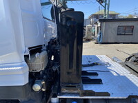 UDトラックスクオントレーラーヘッド（トラクターヘッド）大型（10t）[写真11]