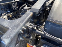 UDトラックスクオントレーラーヘッド（トラクターヘッド）大型（10t）[写真19]