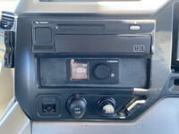 UDトラックスクオントレーラーヘッド（トラクターヘッド）大型（10t）[写真28]