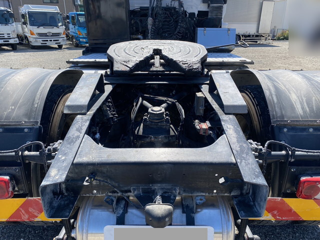 UDトラックスクオントレーラーヘッド（トラクターヘッド）大型（10t）[写真06]