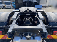 UDトラックスクオントレーラーヘッド（トラクターヘッド）大型（10t）[写真07]