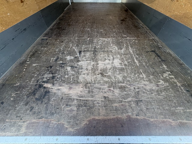 日野デュトロアルミバン小型（2t・3t）[写真16]