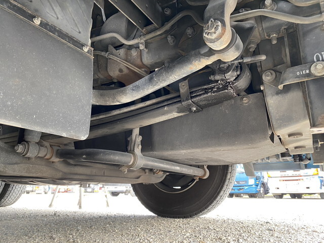 UDトラックスクオントレーラーヘッド（トラクターヘッド）大型（10t）[写真18]