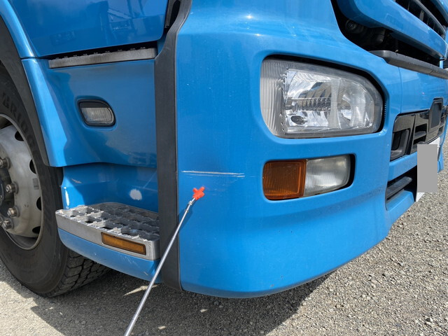 UDトラックスクオントレーラーヘッド（トラクターヘッド）大型（10t）[写真31]