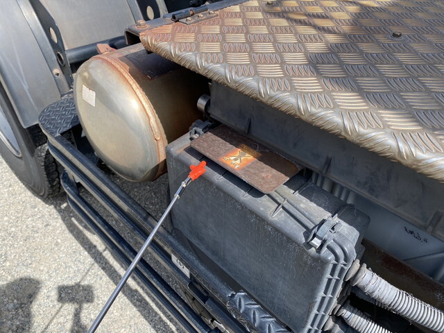 UDトラックスクオントレーラーヘッド（トラクターヘッド）大型（10t）[写真34]