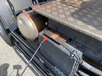 UDトラックスクオントレーラーヘッド（トラクターヘッド）大型（10t）[写真35]