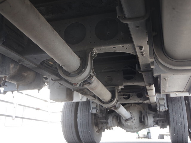 UDトラックスコンドルアルミウイング増トン（6t・8t）[写真10]