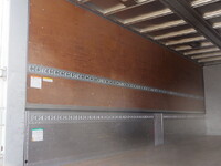 UDトラックスコンドルアルミウイング増トン（6t・8t）[写真16]