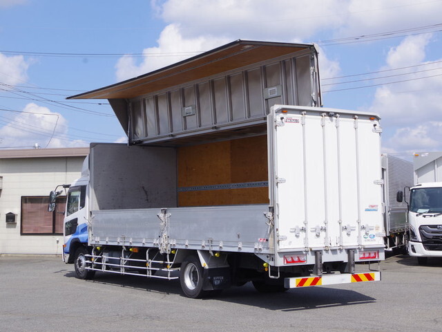UDトラックスコンドルアルミウイング増トン（6t・8t）[写真02]