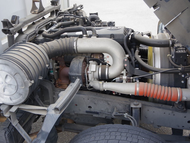 UDトラックスコンドルアルミウイング増トン（6t・8t）[写真28]