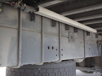 UDトラックスコンドルアルミウイング増トン（6t・8t）[写真10]