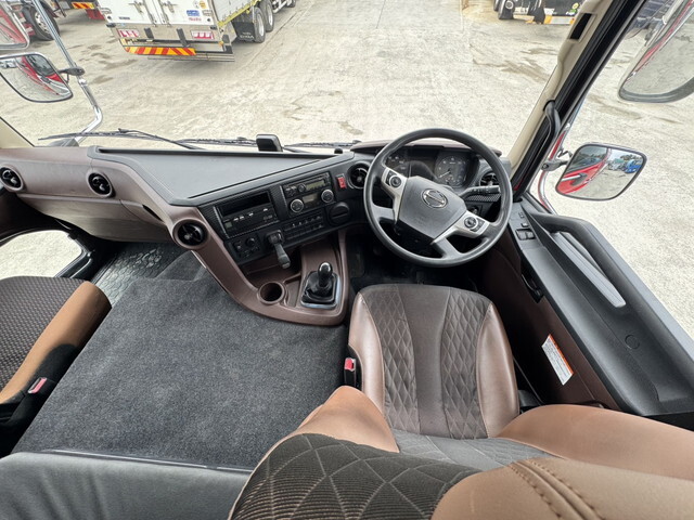 日野プロフィアアルミブロック大型（10t）[写真10]