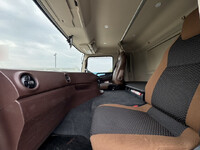 日野プロフィアアルミブロック大型（10t）[写真12]