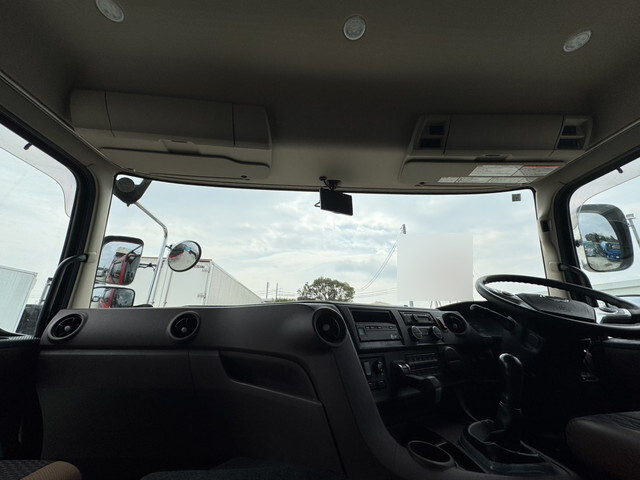 日野プロフィアアルミブロック大型（10t）[写真12]