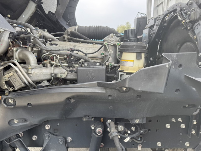 日野プロフィアアルミブロック大型（10t）[写真18]