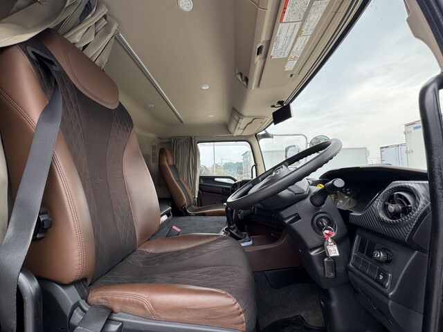 日野プロフィアアルミブロック大型（10t）[写真09]