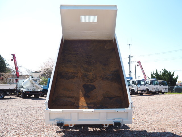 いすゞエルフローダーダンプ小型（2t・3t）[写真11]