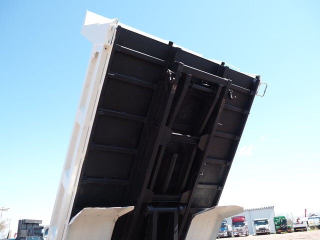 いすゞエルフローダーダンプ小型（2t・3t）[写真19]