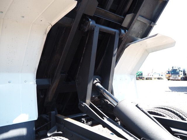 いすゞエルフローダーダンプ小型（2t・3t）[写真20]
